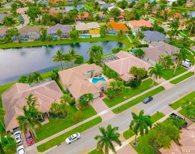 20107 Ocean Key Drive - Photo Thumbnail 4