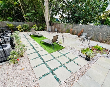 441 Nw 7th - Photo Thumbnail 11