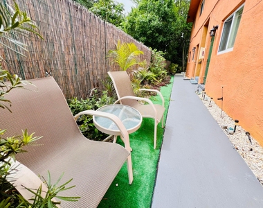 441 Nw 7th - Photo Thumbnail 1