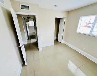 441 Nw 7th - Photo Thumbnail 7
