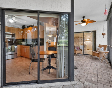 10 Lexington Lane E - Photo Thumbnail 34