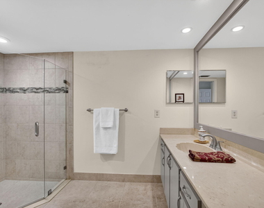 10 Lexington Lane E - Photo Thumbnail 15