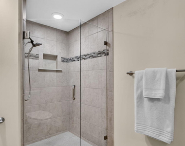 10 Lexington Lane E - Photo Thumbnail 18