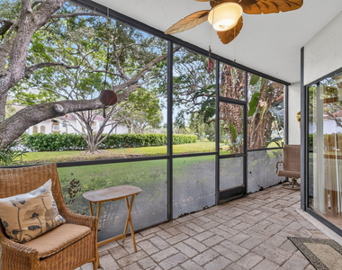 10 Lexington Lane E - Photo Thumbnail 29