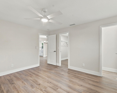 5701 Myrtle Drive - Photo Thumbnail 7