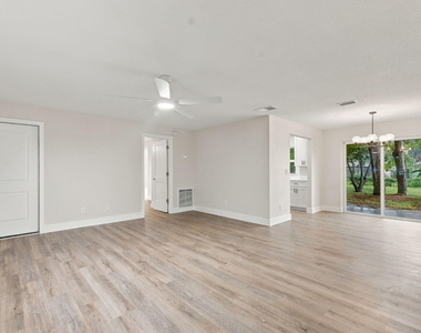 5701 Myrtle Drive - Photo Thumbnail 4
