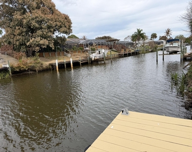 404 Ne Camelot Drive - Photo Thumbnail 22