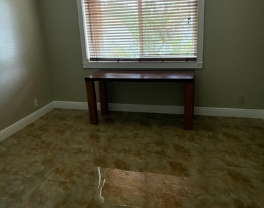 2749 S Oakland Forest Drive S - Photo Thumbnail 16