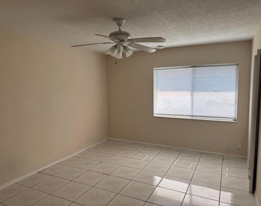 2221 Nw 56th Avenue - Photo Thumbnail 3