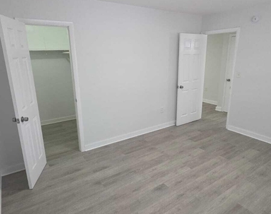 7624 Pembroke Road - Photo Thumbnail 3