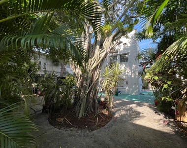 329 N K Street - Photo Thumbnail 3