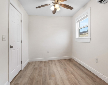 413 N E Street - Photo Thumbnail 9