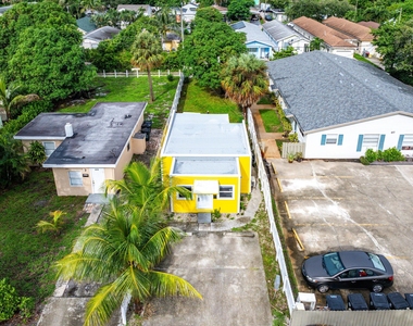 413 N E Street - Photo Thumbnail 21