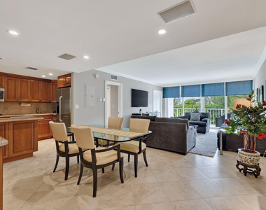 2774 S Ocean Boulevard - Photo Thumbnail 10