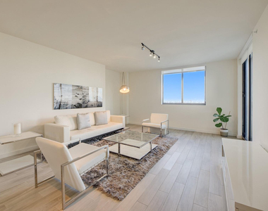 999 Sw 1st Avenue - Photo Thumbnail 6