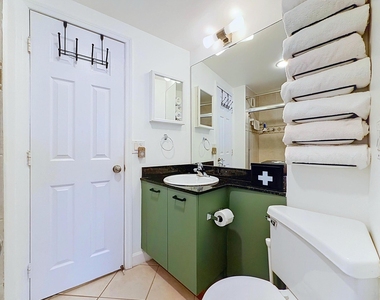 3250 Ne 28th Street - Photo Thumbnail 11