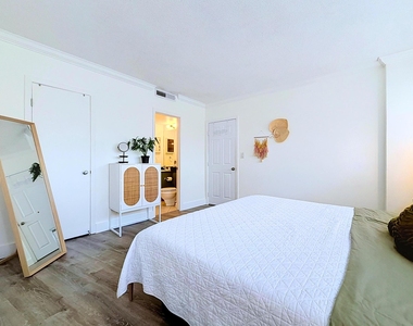 3250 Ne 28th Street - Photo Thumbnail 10