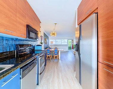 3250 Ne 28th Street - Photo Thumbnail 1