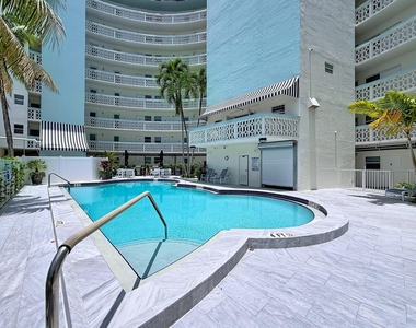 3250 Ne 28th Street - Photo Thumbnail 16