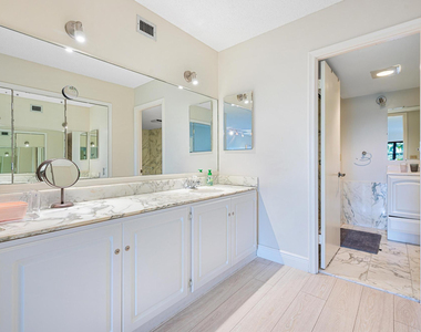 5100 N Ocean Boulevard - Photo Thumbnail 12