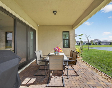 4805 Saint Armands Way - Photo Thumbnail 34