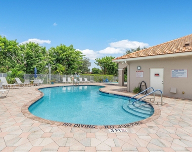 5737 Royal Club Dr. Drive - Photo Thumbnail 41