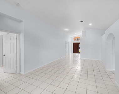 5737 Royal Club Dr. Drive - Photo Thumbnail 5