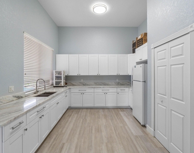 5737 Royal Club Dr. Drive - Photo Thumbnail 37
