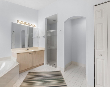 5737 Royal Club Dr. Drive - Photo Thumbnail 21