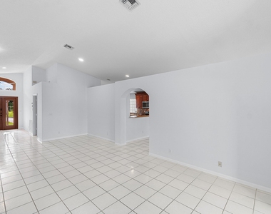 5737 Royal Club Dr. Drive - Photo Thumbnail 6