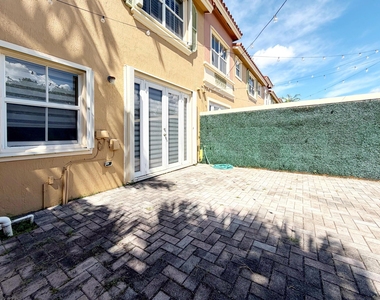975 Sw 143rd - Photo Thumbnail 13