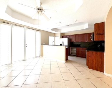 975 Sw 143rd - Photo Thumbnail 3