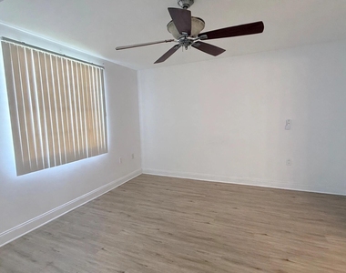 6025 Balboa Circle - Photo Thumbnail 7