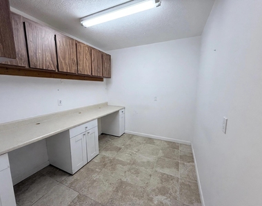 6025 Balboa Circle - Photo Thumbnail 12
