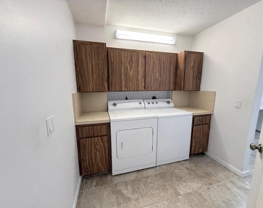 6025 Balboa Circle - Photo Thumbnail 13
