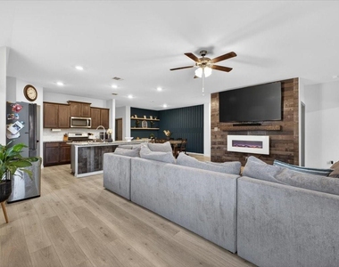 146 Whitetail Way - Photo Thumbnail 17