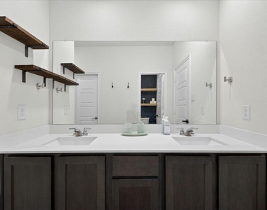 146 Whitetail Way - Photo Thumbnail 24