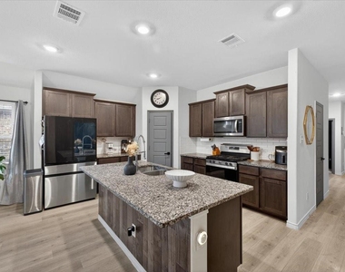 146 Whitetail Way - Photo Thumbnail 13