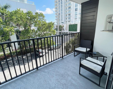 3000 Riomar Street - Photo Thumbnail 14