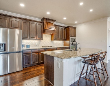 213 Park Villa Lane - Photo Thumbnail 14