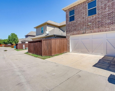 213 Park Villa Lane - Photo Thumbnail 36