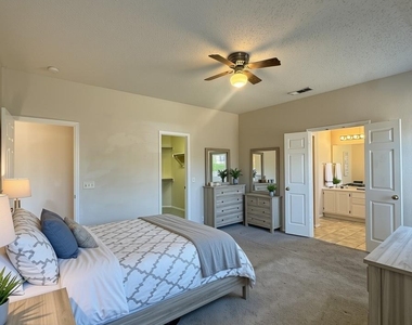 2405 Kariba Lane - Photo Thumbnail 11
