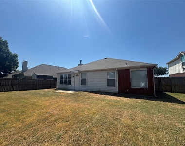 2405 Kariba Lane - Photo Thumbnail 19