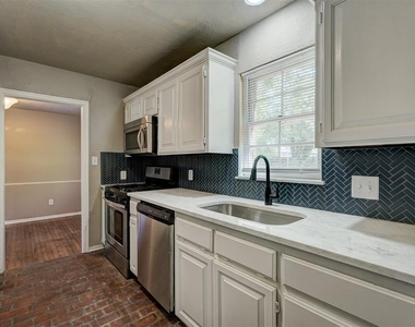 1824 Andover Court - Photo Thumbnail 11
