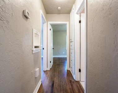 1824 Andover Court - Photo Thumbnail 9