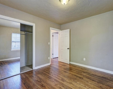 1824 Andover Court - Photo Thumbnail 12