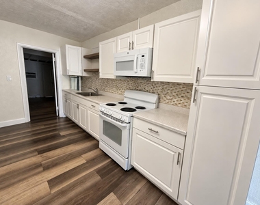2219 Wilson Street - Photo Thumbnail 3