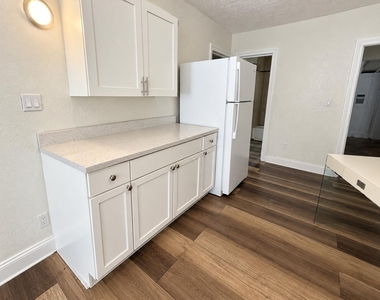 2219 Wilson Street - Photo Thumbnail 11