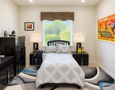 10081 Diamond Lake Drive - Photo Thumbnail 7