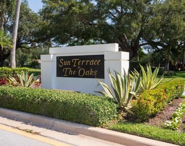 8704 Chapman Oak Court - Photo Thumbnail 34